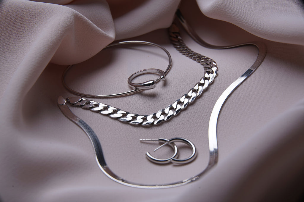 5 Key Reasons to Choose Sterling Silver Jewelry