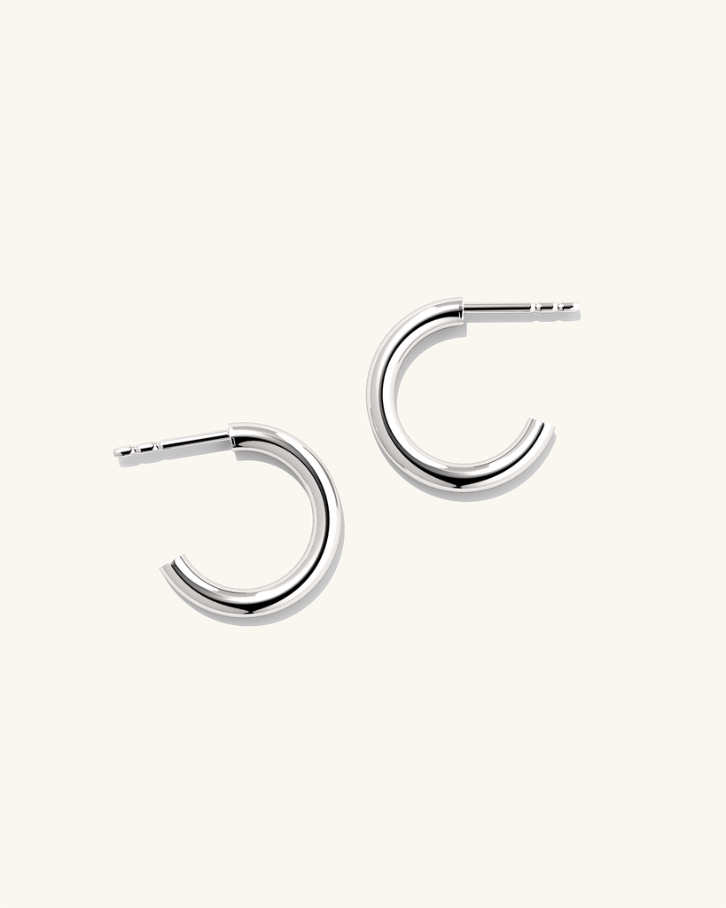 Väikesed plaatina vermeil Pepa kõrvarõngad.