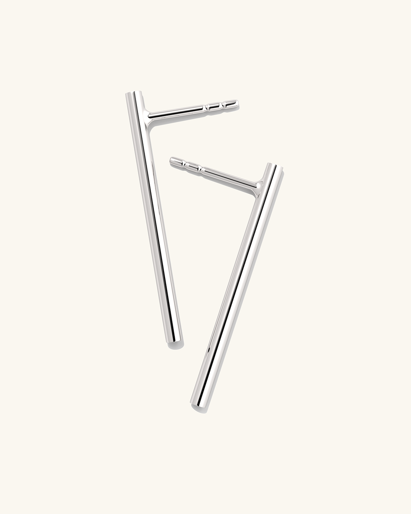 Elegantselt moodsa disainiga plaatina vermeil Tube kõrvarõngad.