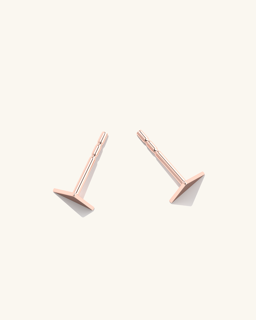 Väikesed roosa kuld vermeil Kolmnurk kõrvarõngad.