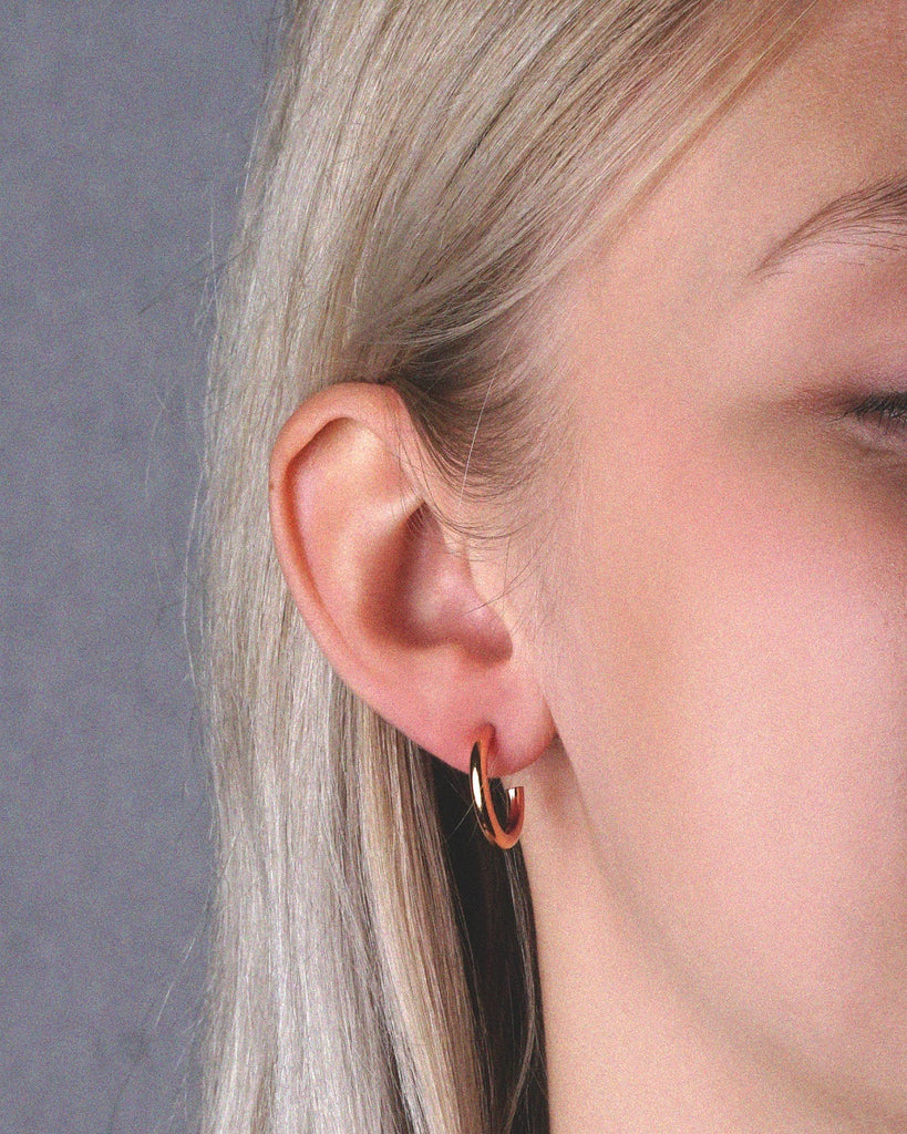 Elegantsed roosa kuld vermeil väikesed Pepa kõrvarõngad.