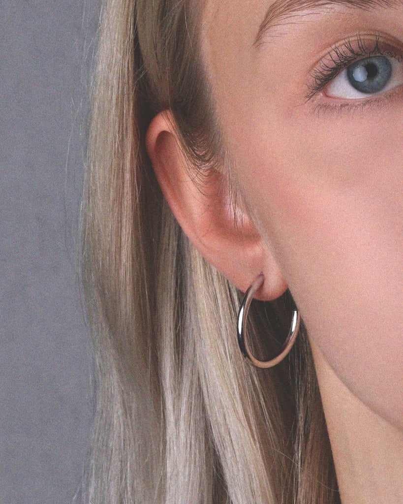 Elegantsed plaatina vermeil suured Pepa kõrvarõngad.